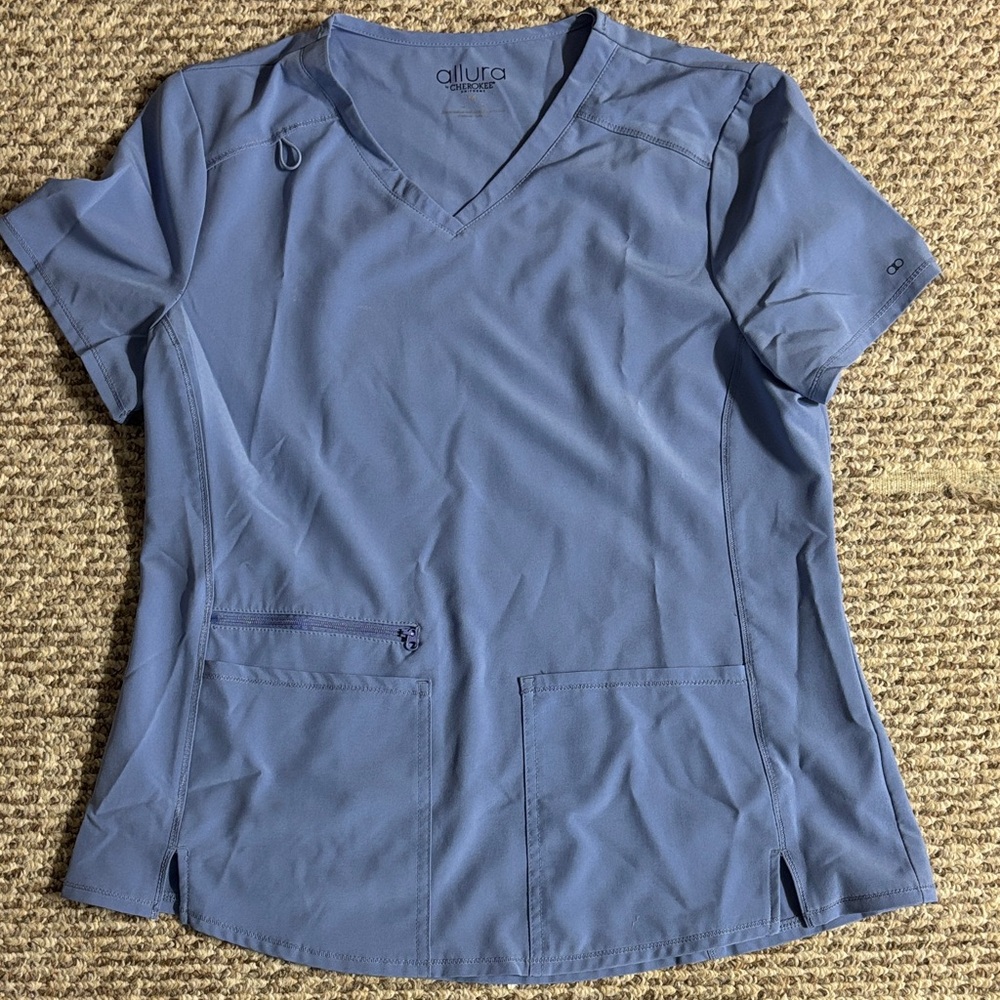 Cherokee Women's Light Blue V-Neck Short Sleeve Top